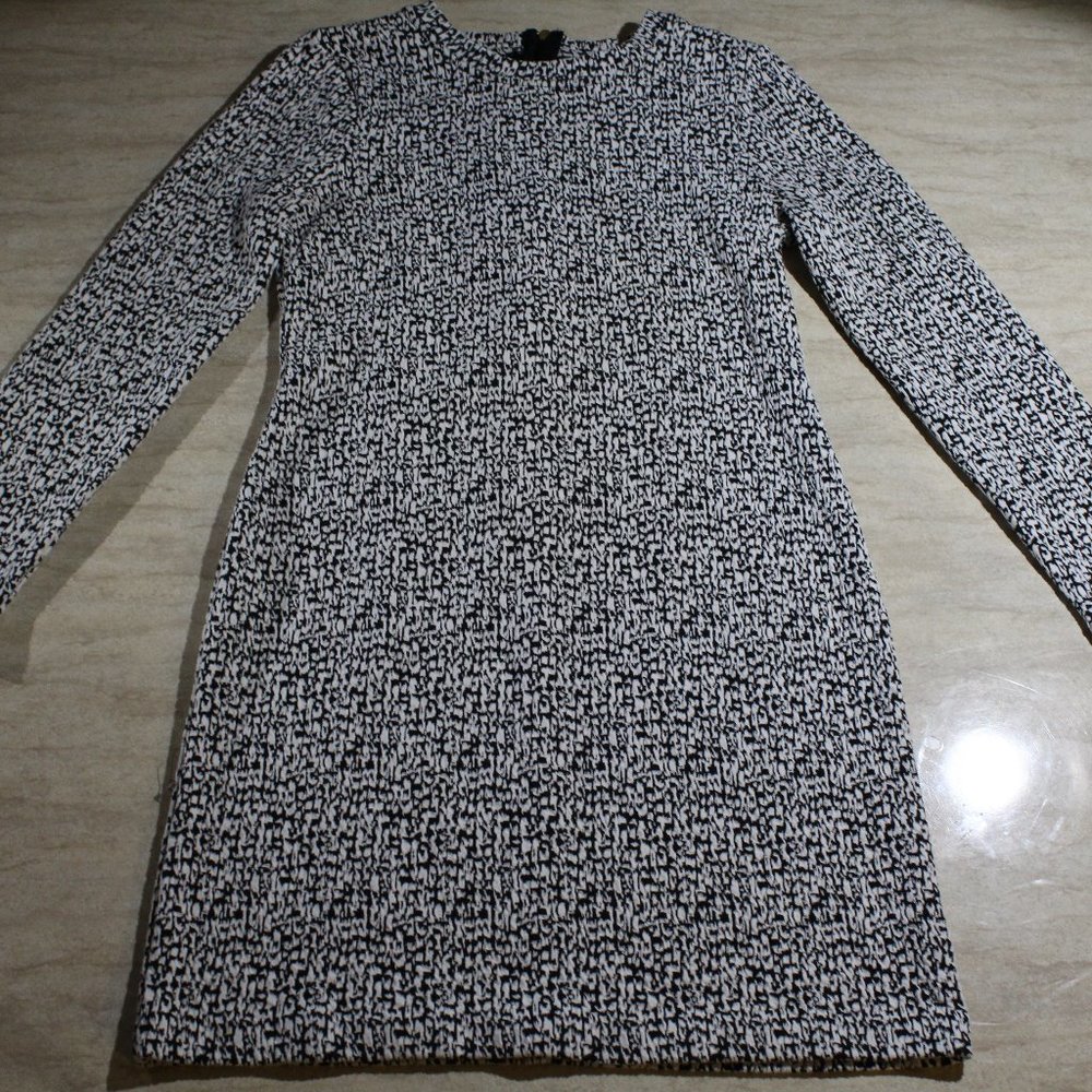 Banana Republic Long Sleeve Black and White Dress